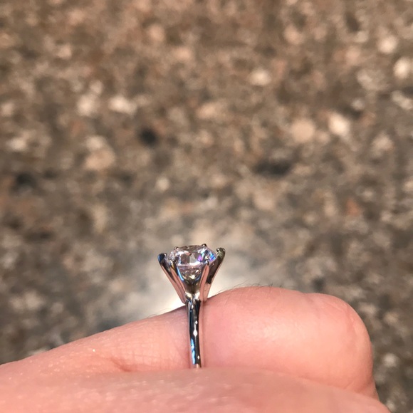1 ct high quality cz ring - size 7, or size 7 1/5 - Picture 2 of 6